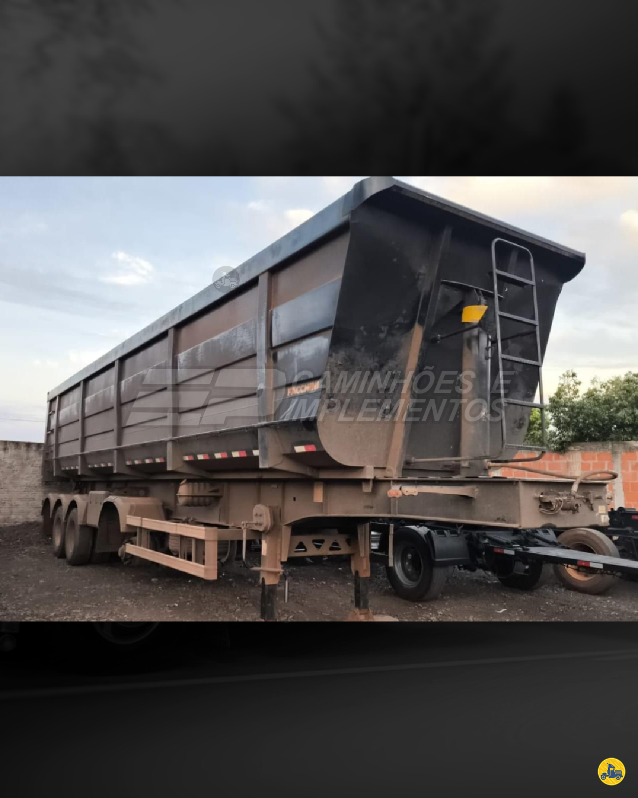 CARRETA SEMI-REBOQUE BASCULANTE E.P Caminhões MARINGA PARANÁ PR